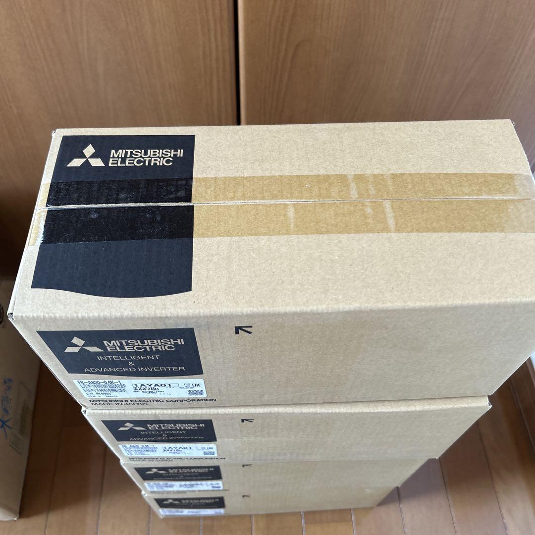 インバーターFR-A820-0.4K-1 4個