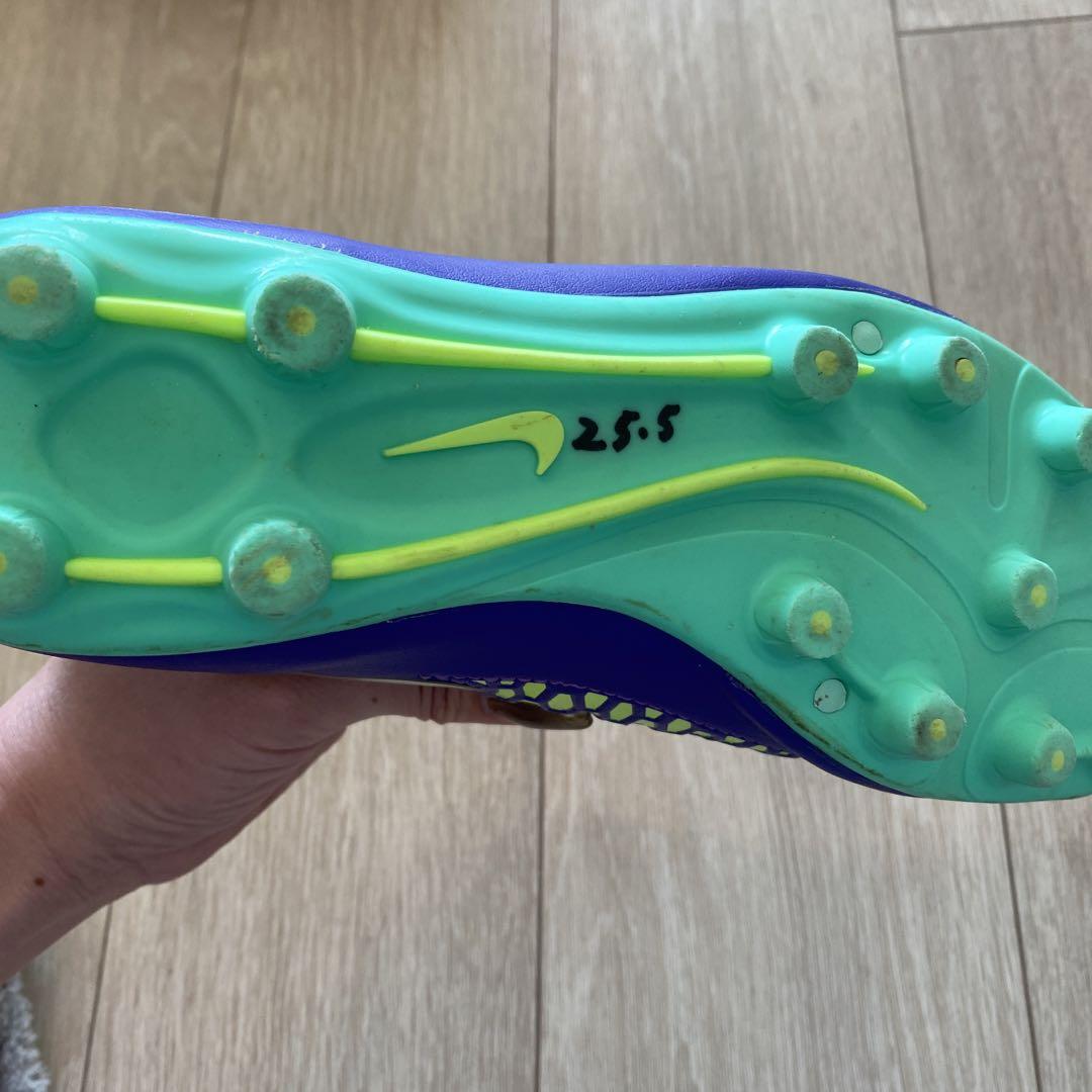 使用わずか美品NIKE サッカースパイク25.5