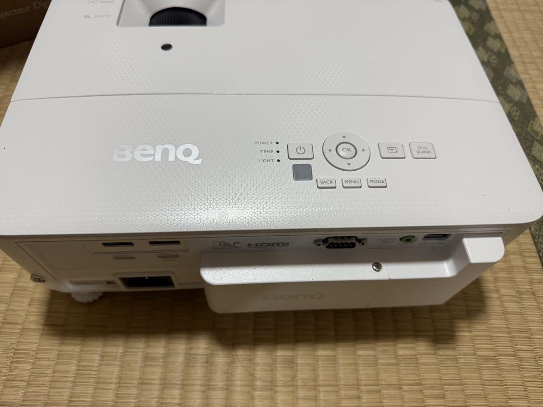 在庫処分 激安 オギ様専用】BenQ TK700STi 短焦点ゲーミングプロジェクター プロジェクター