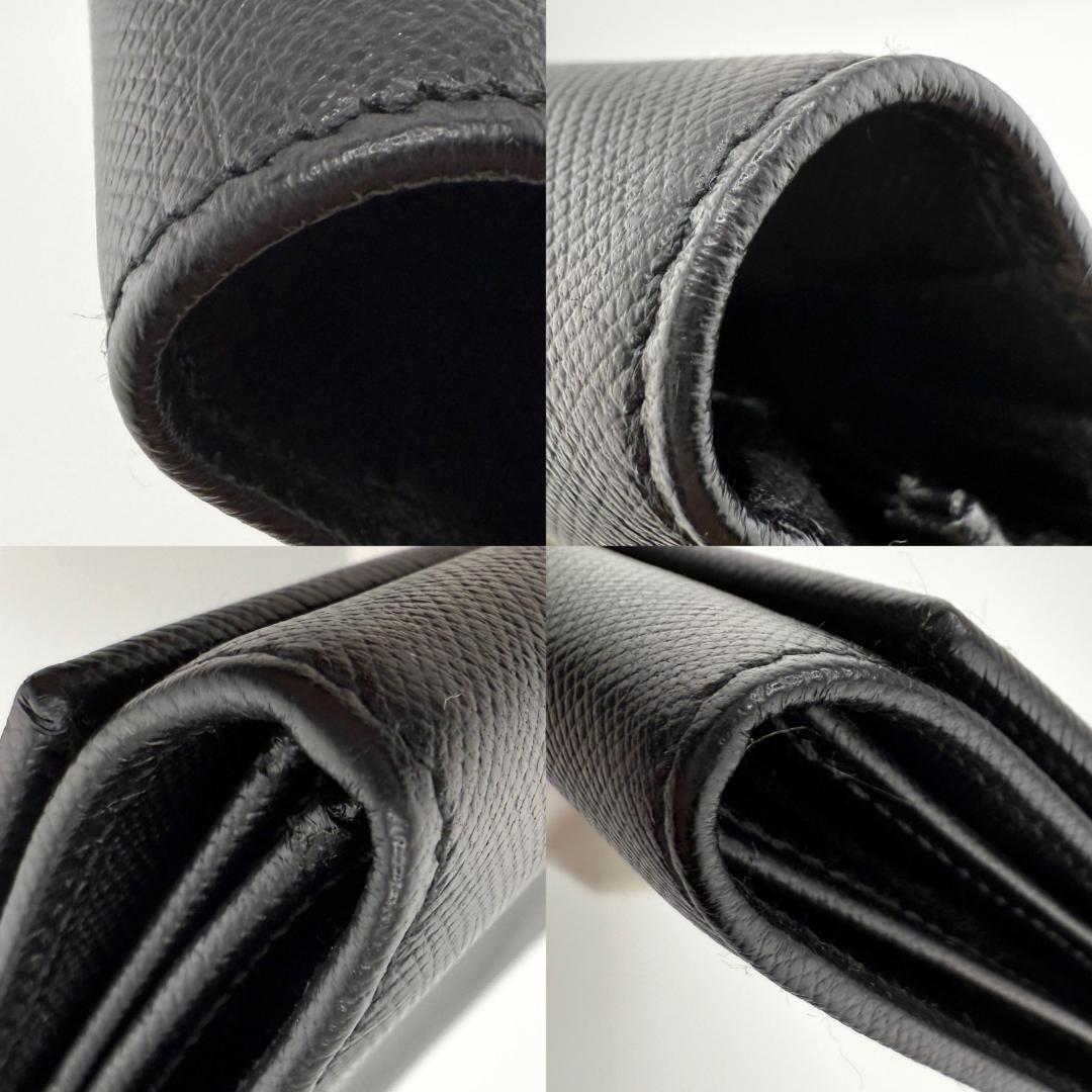 ✨美品✨ PRADA プラダ レザー 二つ折り 長財布 メンズ レディース ✨美品✨ PRADA プラダ レザー 二つ折り 長財布 メンズ レディース