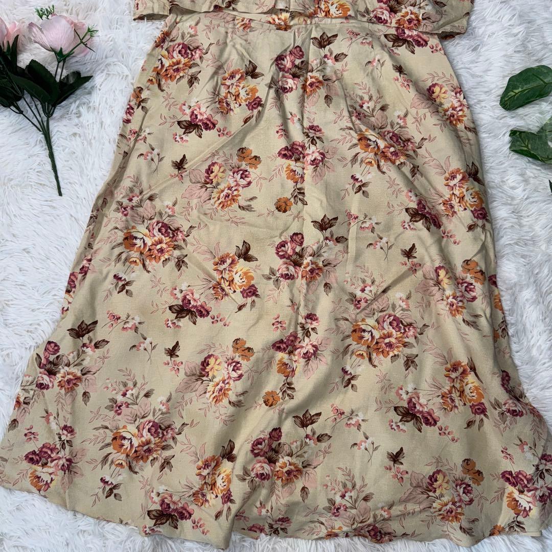 Aylesbury アリスバーリー　セットアップ　ベージュ　半袖　花柄　スカート