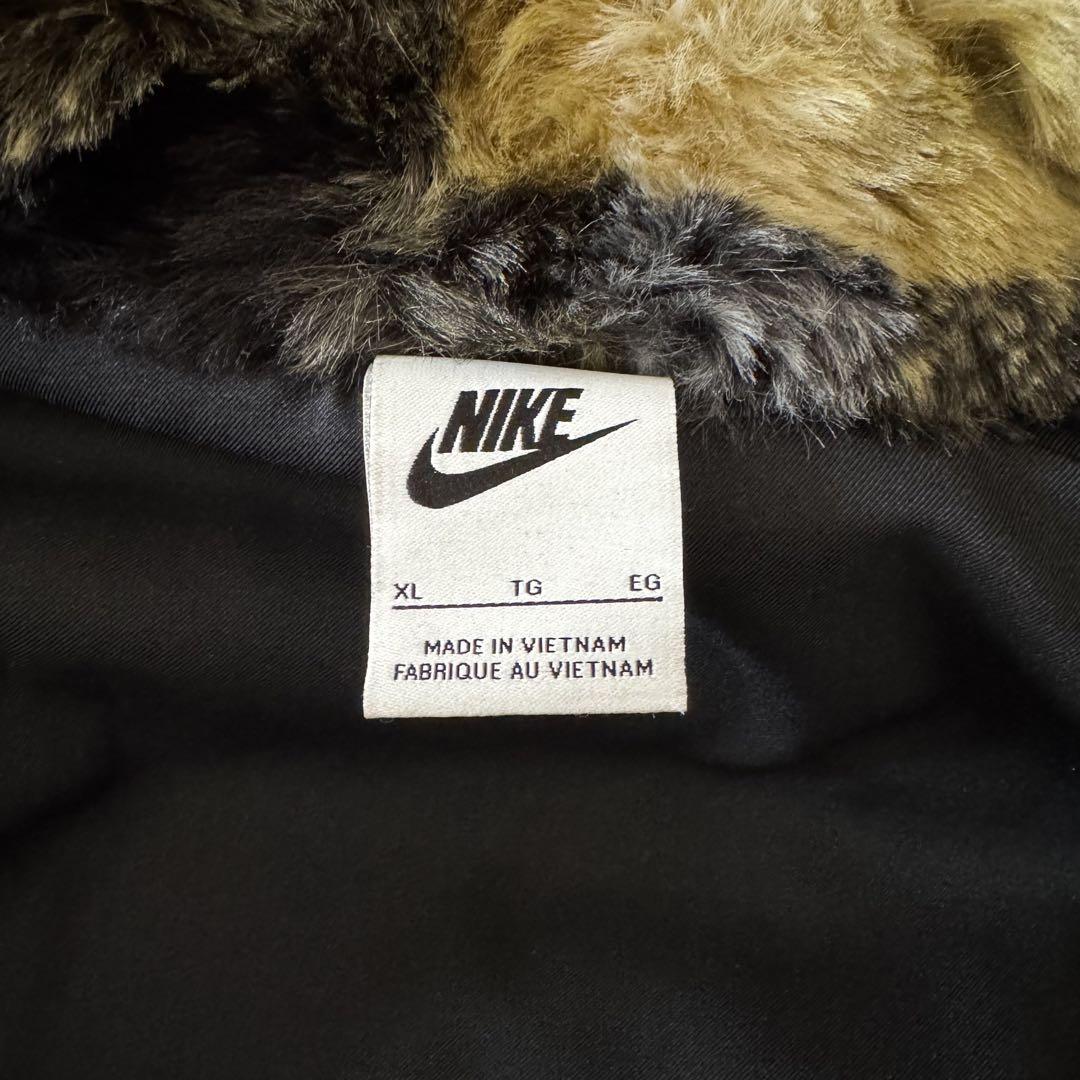 NIKE ファーコート　チェック柄