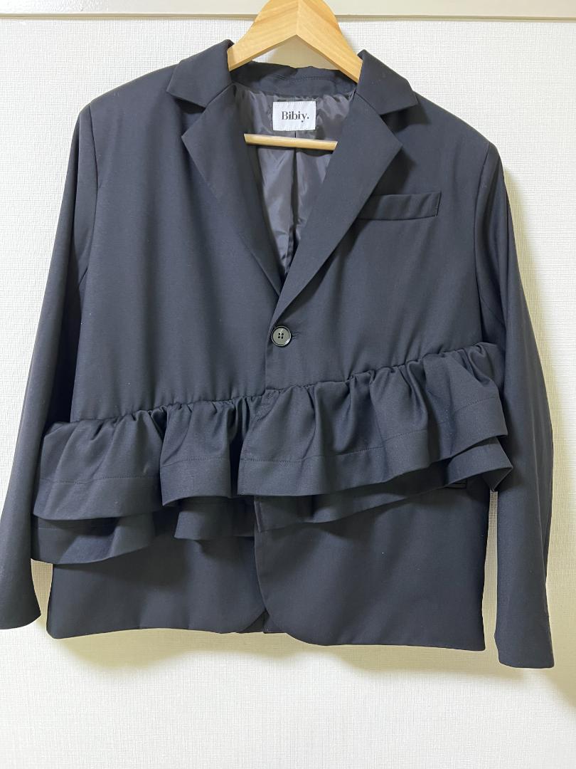 正規品bibiy AGATHA PEPURAMU JACKET bibiy AGATHA PEPURAMU JACKET