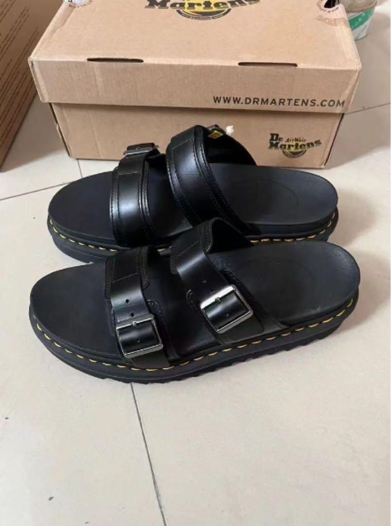 新品 未使用 Dr.Martens 厚底サンダル ブラック 男女兼用