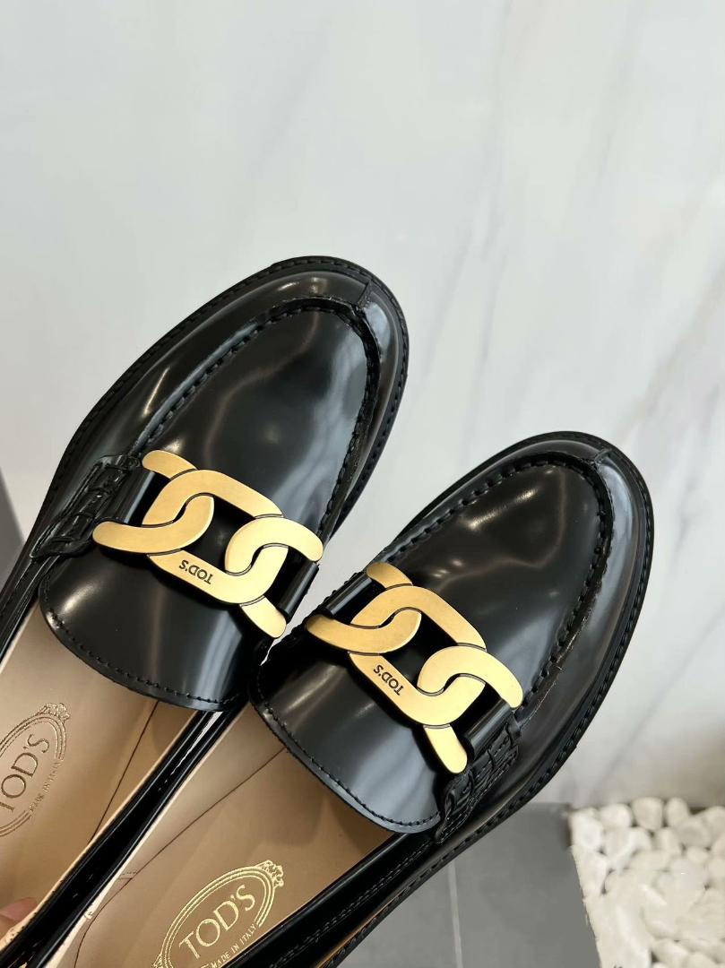 極TOD'S トッズ ケイト レザー ローファー