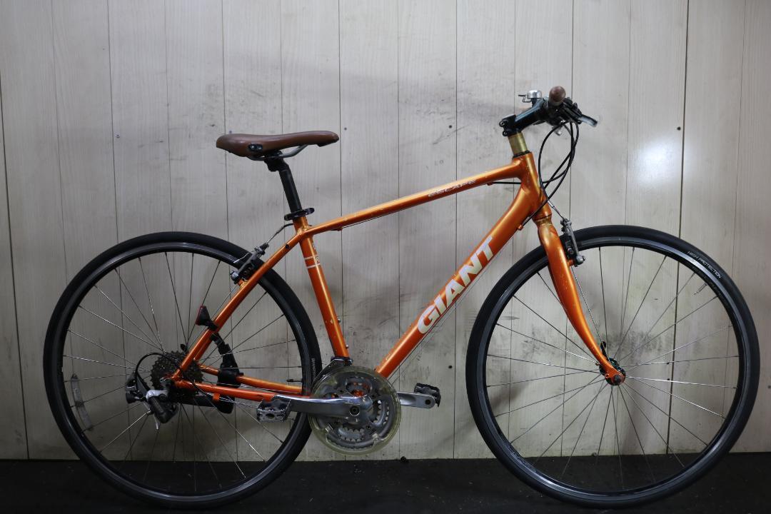 GIANT ESCAPE R3 700C アルミ 24速 470mm クロス - メルカリ
