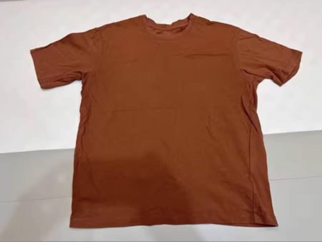 ブラウン Tシャツ