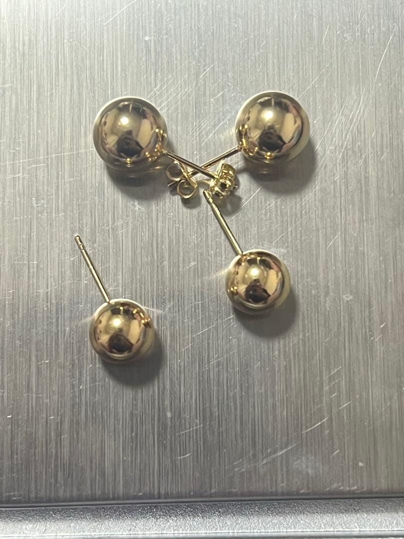 K18金ボールピアス8mm&7mm K18金ボールピアス8mm&7mm