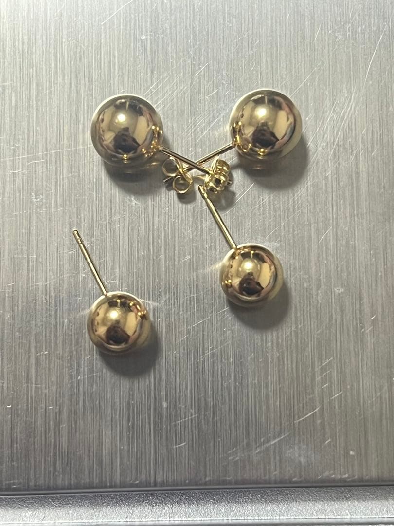 K18金ボールピアス8mm&7mm K18金ボールピアス8mm&7mm