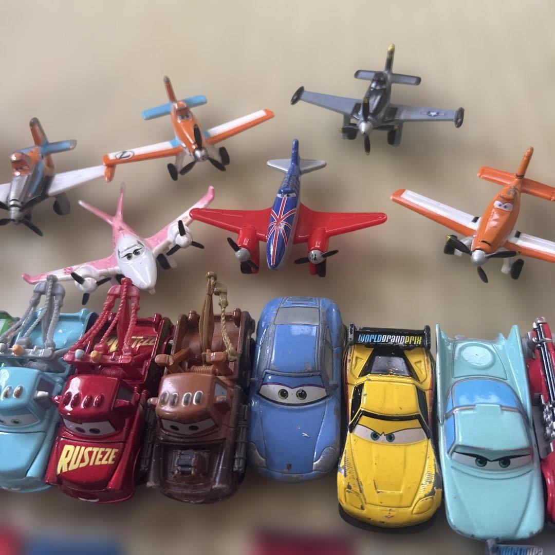 カーズ ミニカー ・プレーンズ 33台セット - メルカリ