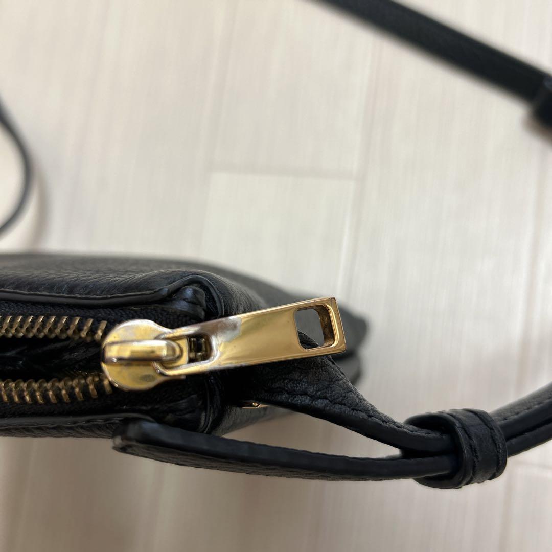MARC JACOBS ブラックショルダーバッグ