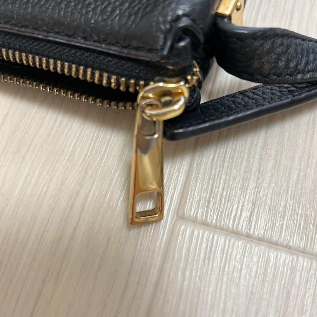 MARC JACOBS ブラックショルダーバッグ