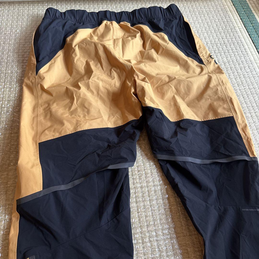 ストームパンツ