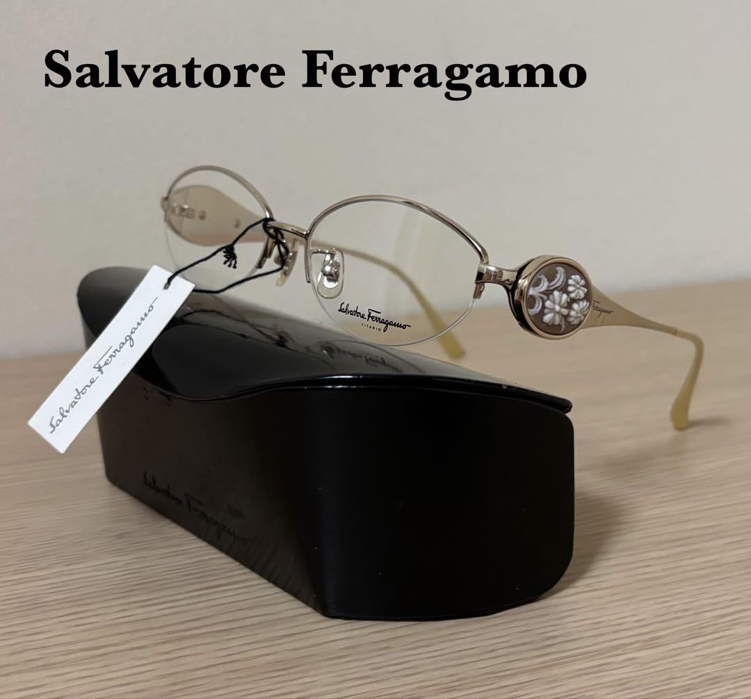 未使用✨Salvatore Ferragamo フェラガモ シェルカメオ 眼鏡