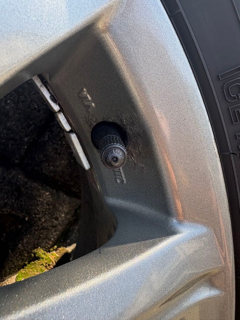 65R16スタッドレス アルミホイール