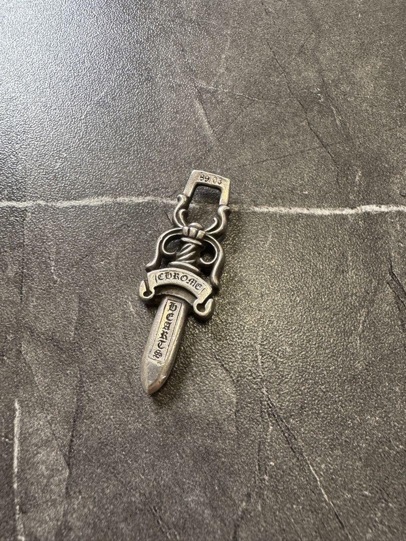 CHROME HEARTS クロムハーツ　ダガーペンダント