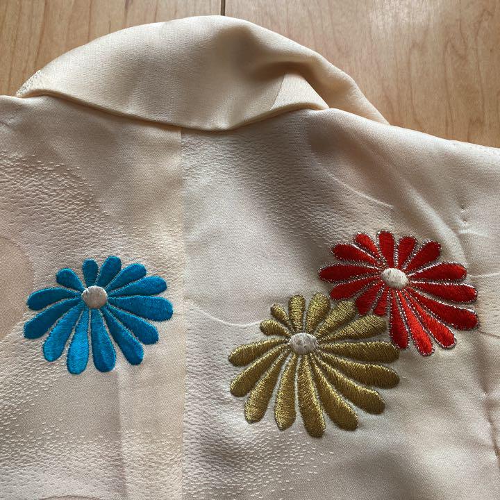 お買い得新作 刺繍が豪華 7歳 着物単品 七五三 u1m9B-m80809657096 鼓×白×オレンジ アンティーク着物 正規店人気