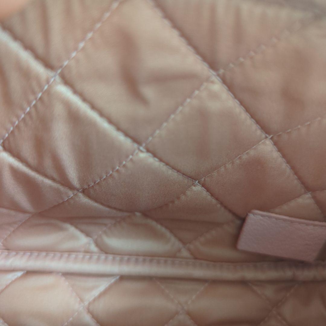 CHANEL ピンク レザー ポーチ
