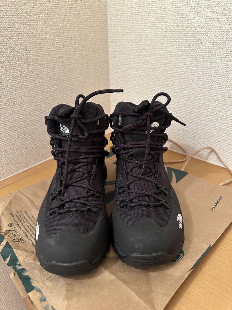 新品未使用タグ付き　ノースフェイス　トレッキングシューズ　ノースフェイス