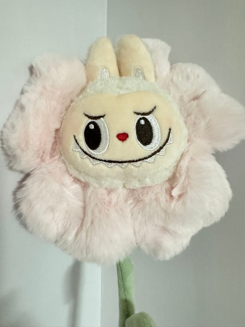 北京ポップランド限定 popmart labubu 白いお花ぬいぐるみ