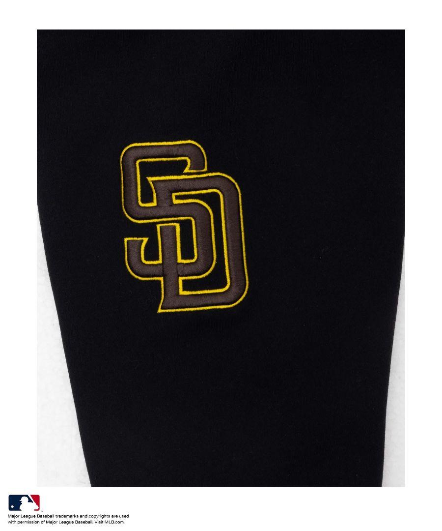 限定品　MLBメジャー刺繍スウェットパーカー　パドレス　タグ付　希少　レア　XL