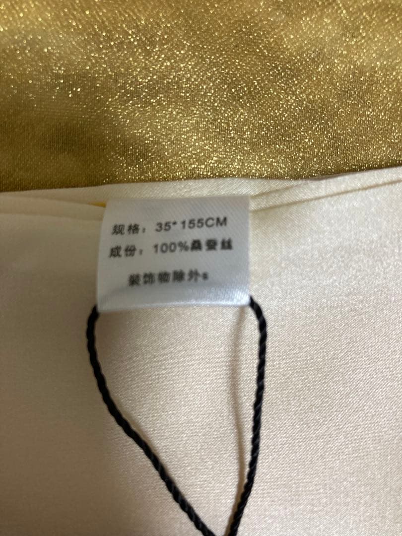 マルベリーシルク 蝶と花の刺繍 35×155cm マルベリーシルク 蝶と花の刺繍 35×155cm