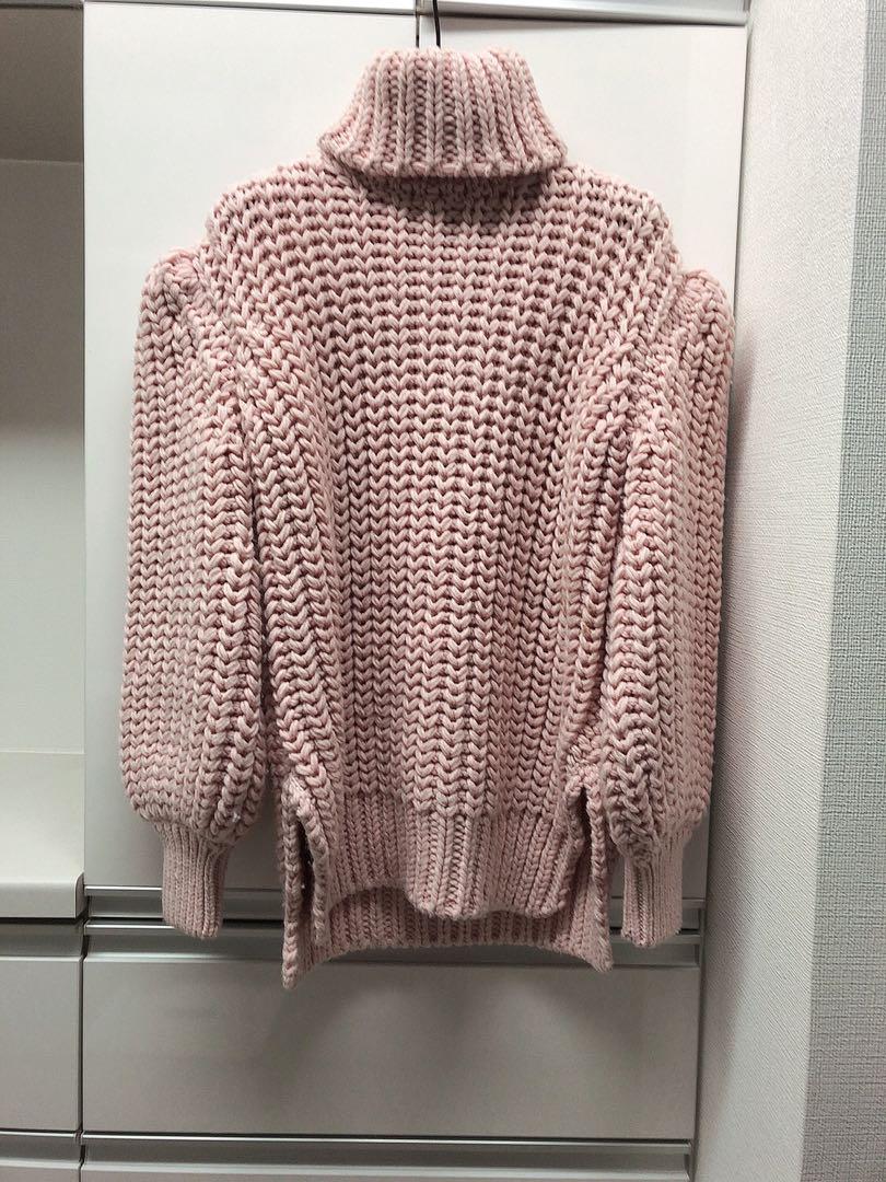 美品】FENDIフェンディ タートルネックニット ピンク 36 美品】FENDIフェンディ タートルネックニット ピンク 36