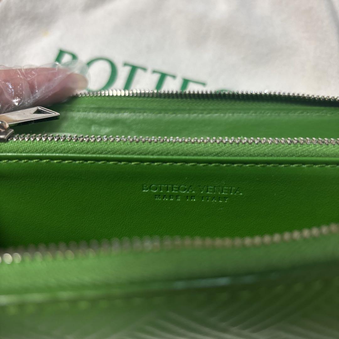 BOTTEGA VENETA グリーン長財布