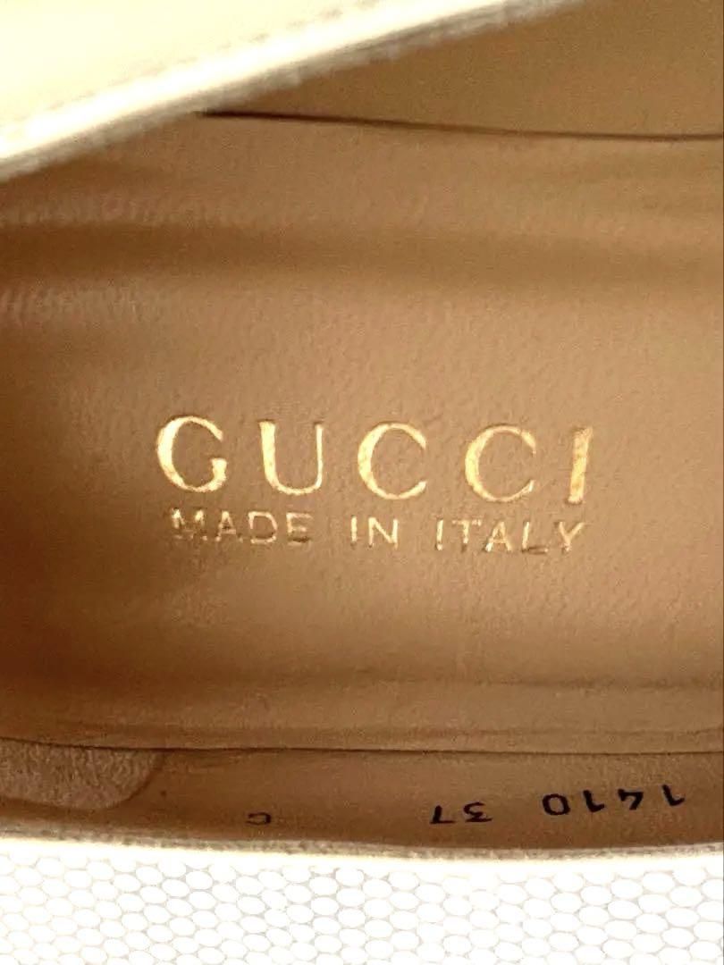 ★新品★Gucciオフホワイトフラットシューズゴールド金具付き　37C