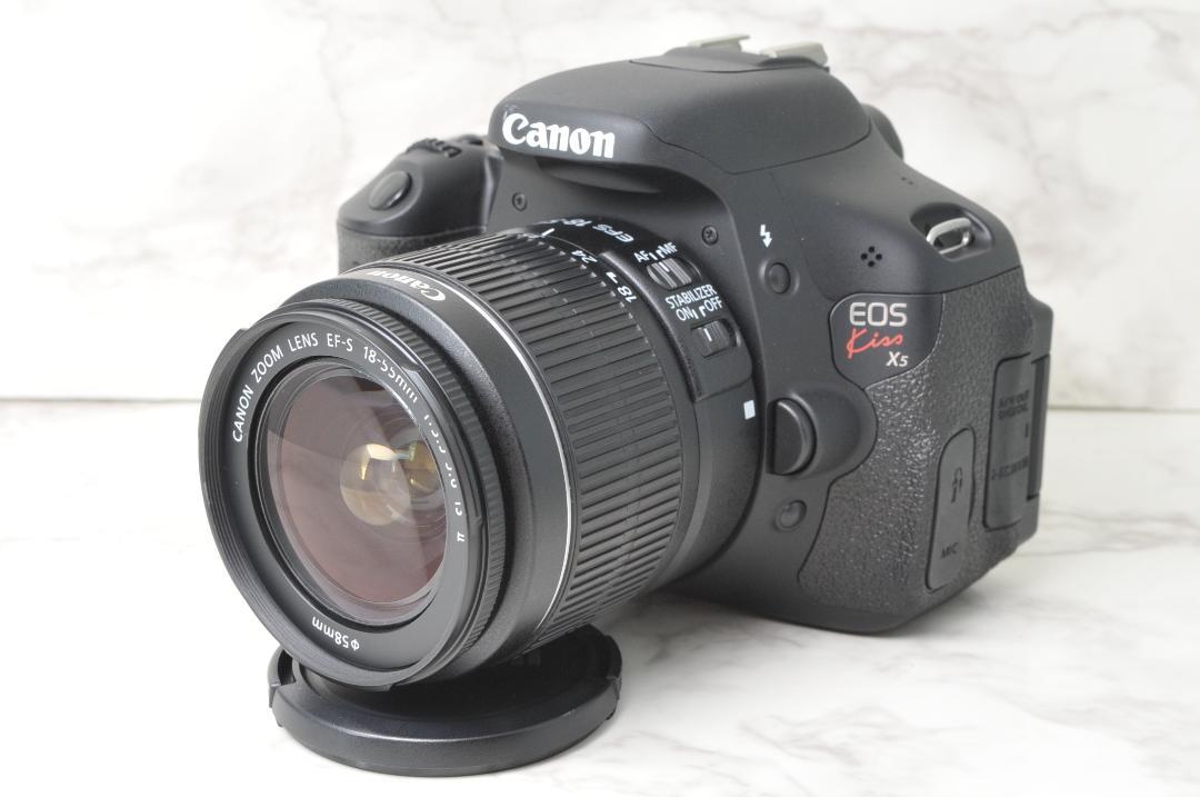 ショット数新品級❣️Canon EOS Kiss X5⭐️自撮り 一眼レフカメラ