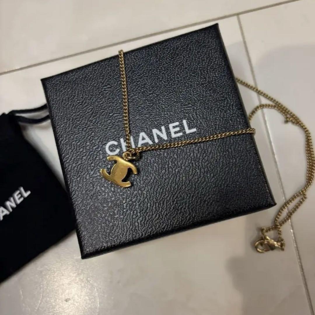 CHANEL ターンロック　ロゴ　ゴールドネックレス ★レア物★