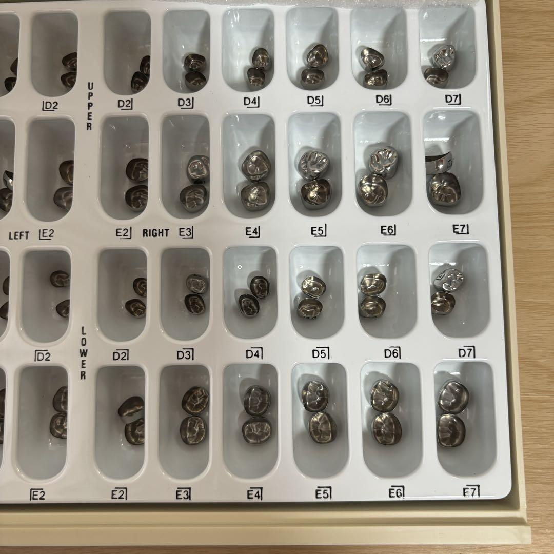 歯科技工　3M 乳歯冠