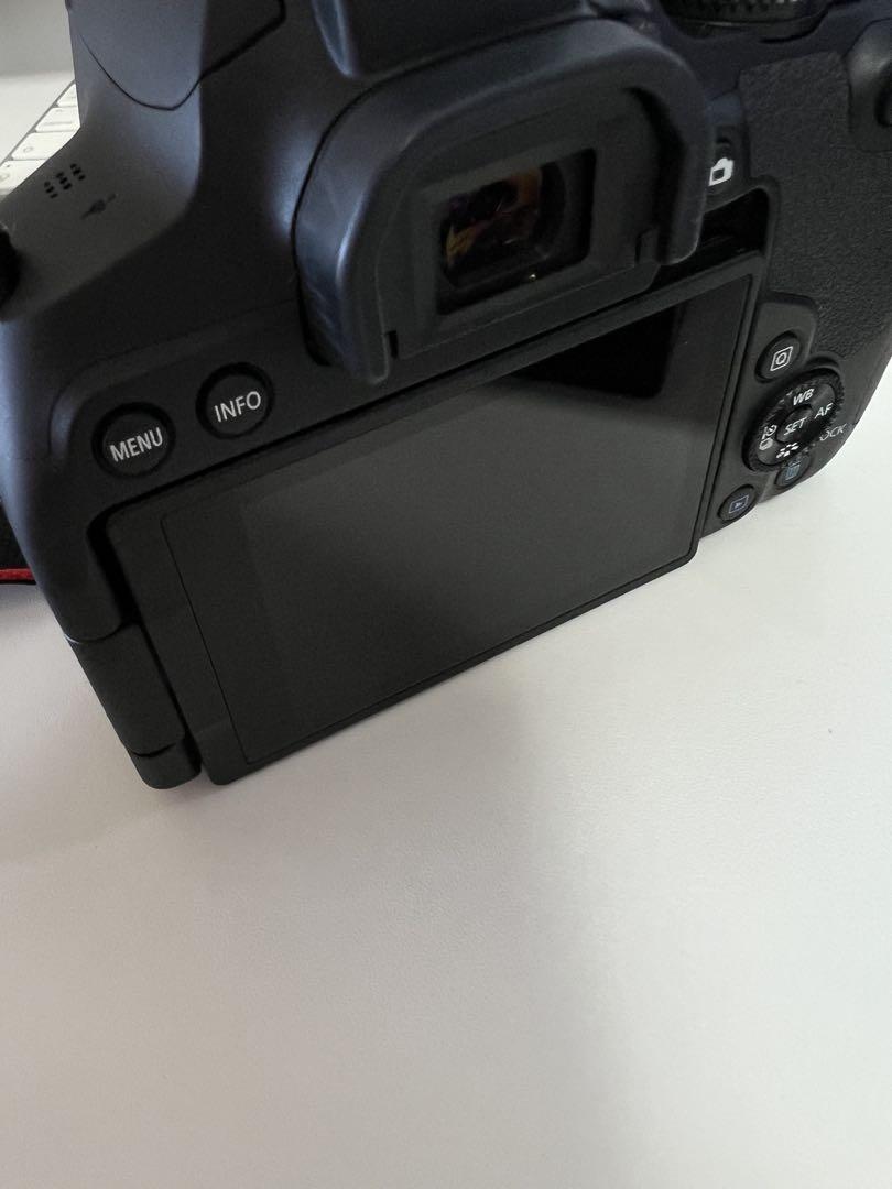Canon EOS KISS X10i キャノンデジタル一眼レフカメラ　レンズ