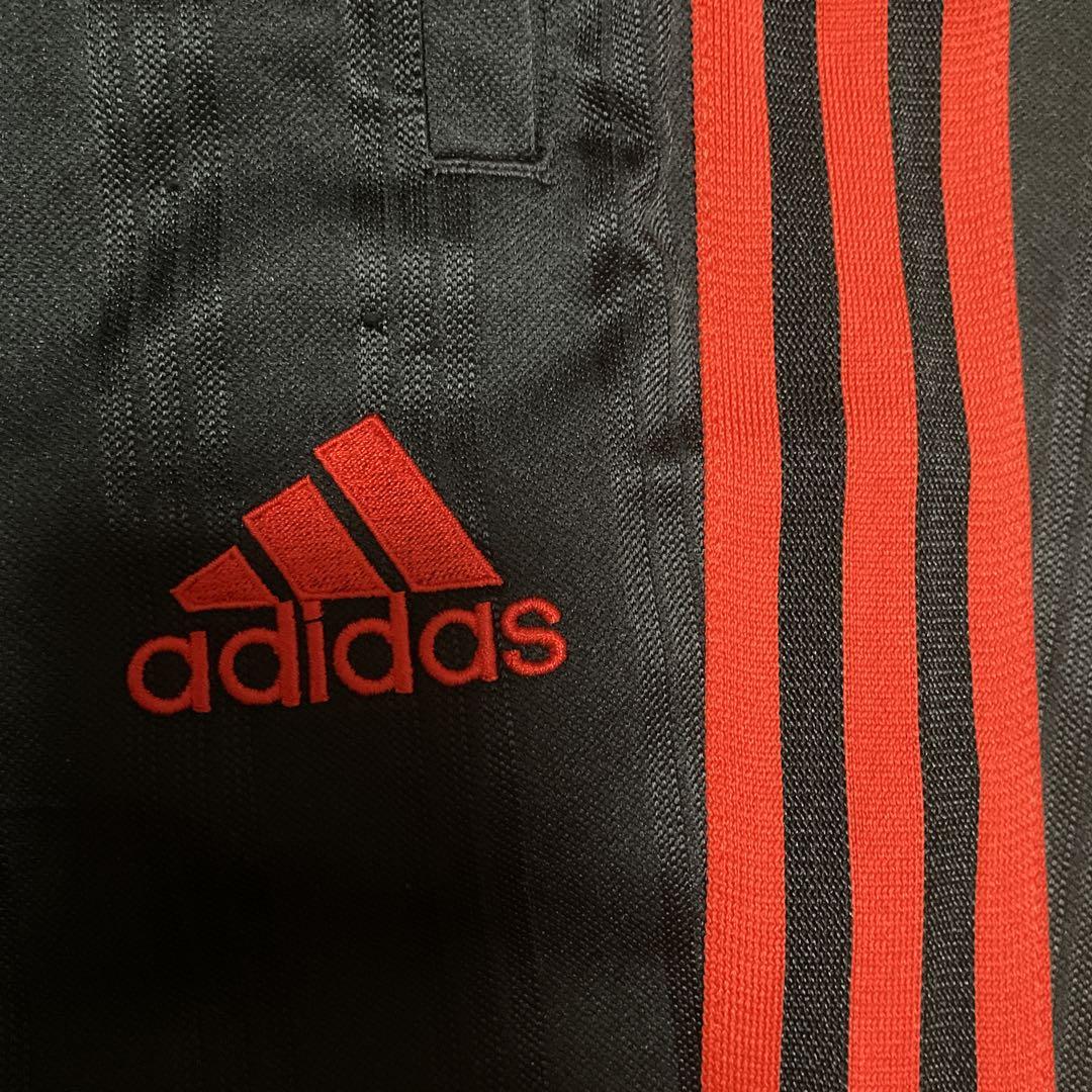 adidas ストライプジャージ 下 黒/赤 - メルカリ
