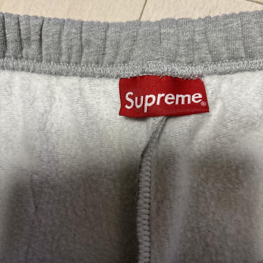 ポンず　Supreme グレー ショートパンツ S穴あきデザイン
