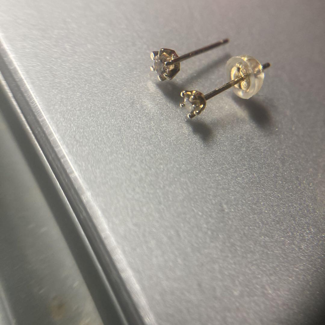 ( ˘ω˘ )k18(18金)とダイヤモンド刻印の本物を求める方用の黄金ピアス ω˘ )k18(18金)とダイヤモンド刻印の本物を求める方用の黄金