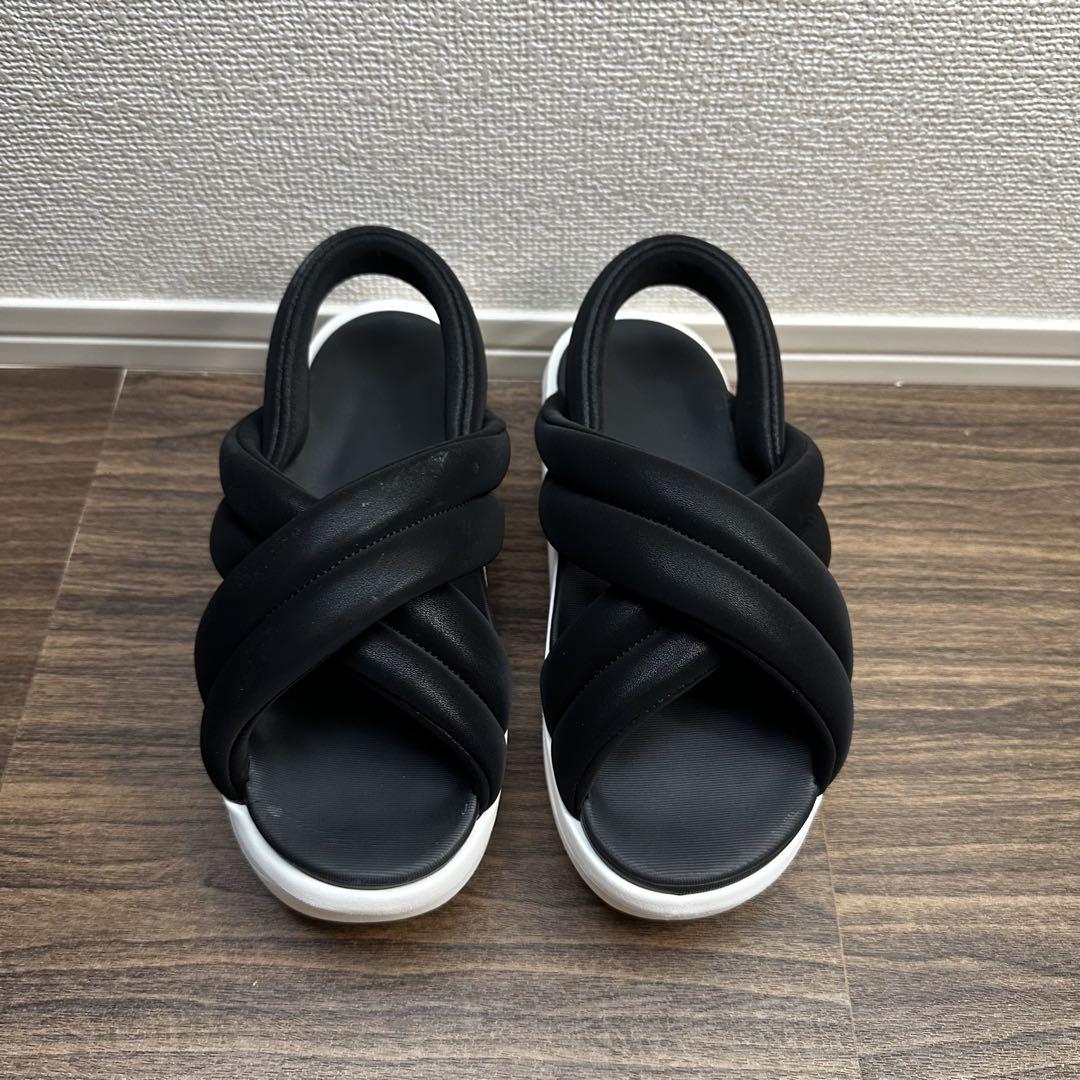 NIKE air max ISLA ナイキ エアマックスアイラ サンダル　白黒