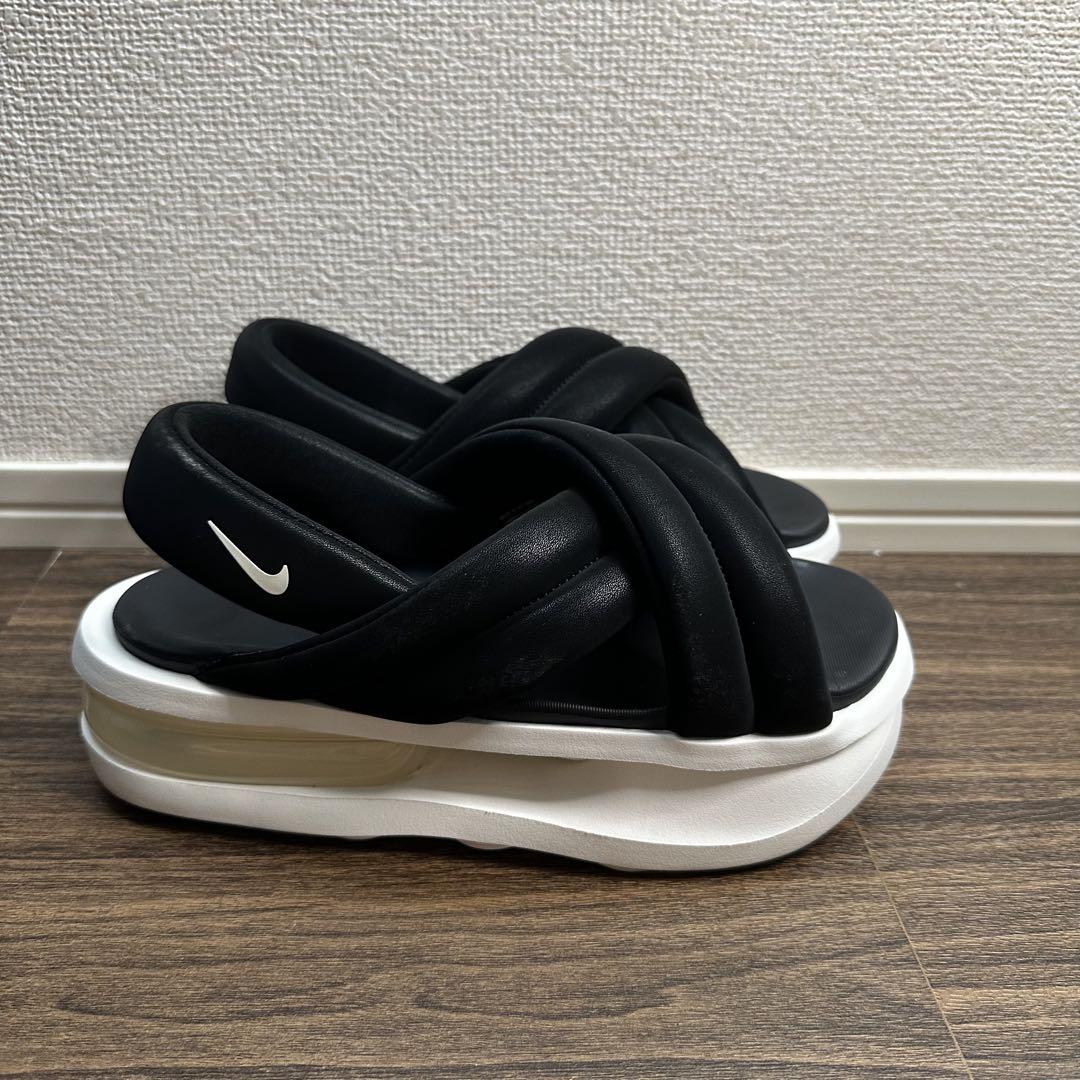 NIKE air max ISLA ナイキ エアマックスアイラ サンダル　白黒