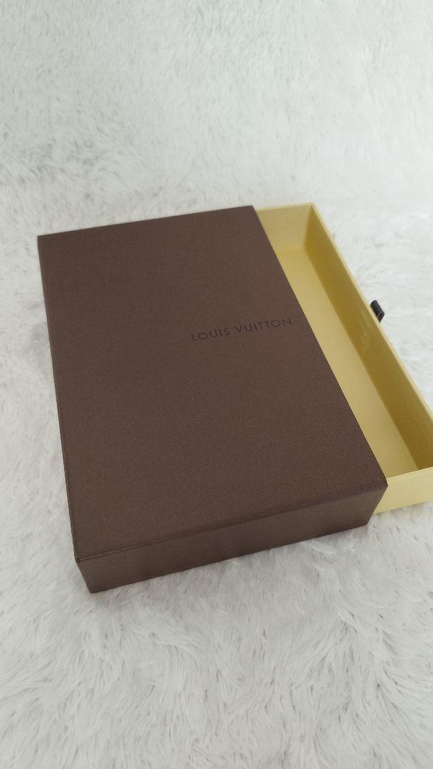 LOUIS VUITTON ルイヴィトン ポルトフォイユサラ 廃盤