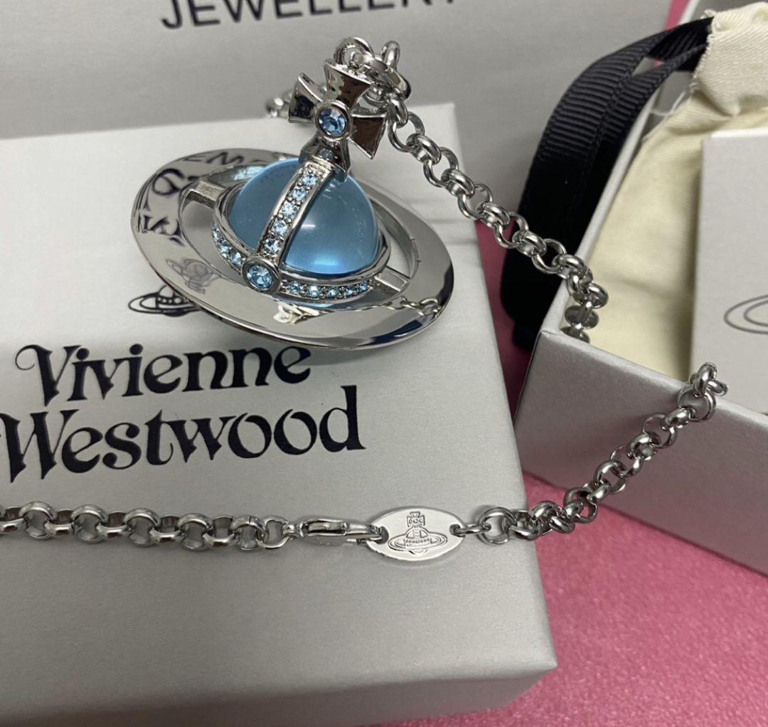 Vivienne Westwood スモールオーブネックレス は水色 2mm