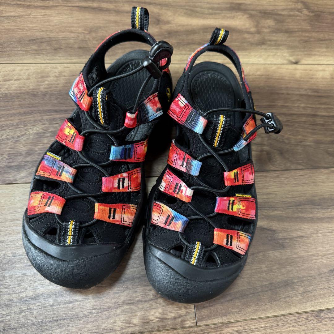 値下げkeen サンダル　黒　24