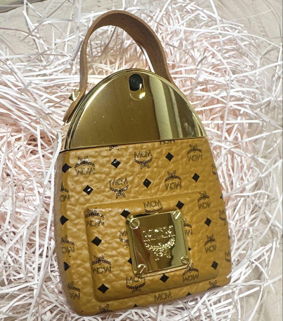 MCM ユニセックス香水 ゴールドボトル - メルカリ