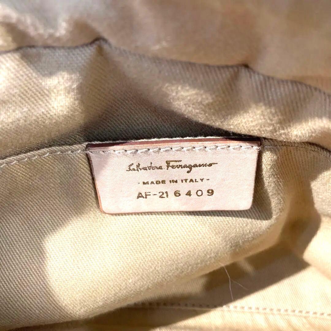 s1487 フェラガモ アニマル マルチカラー ハンドバッグ