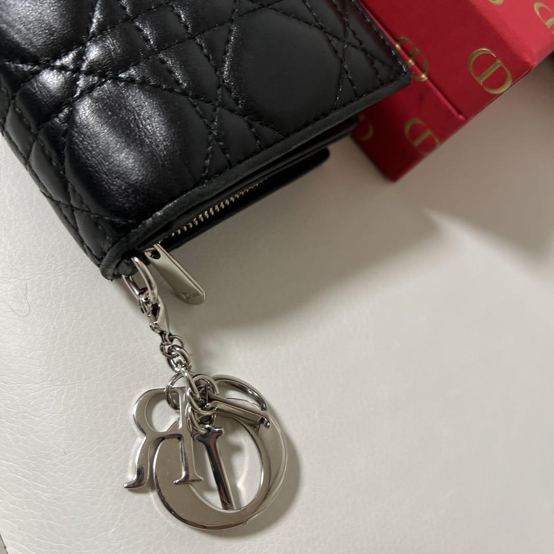 Dior ブラック キルティング 二つ折り財布 - メルカリ