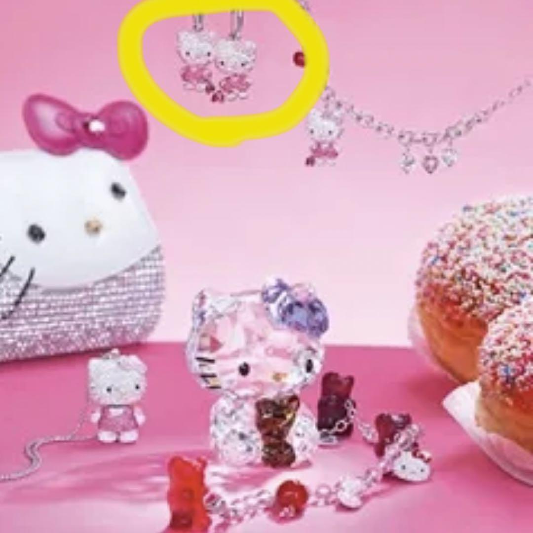 スワロフスキー ピアス ハローキティ Hello Kitty 正規品 美品 スワロフスキー ピアス ハローキティ Hello Kitty 正規品 美品