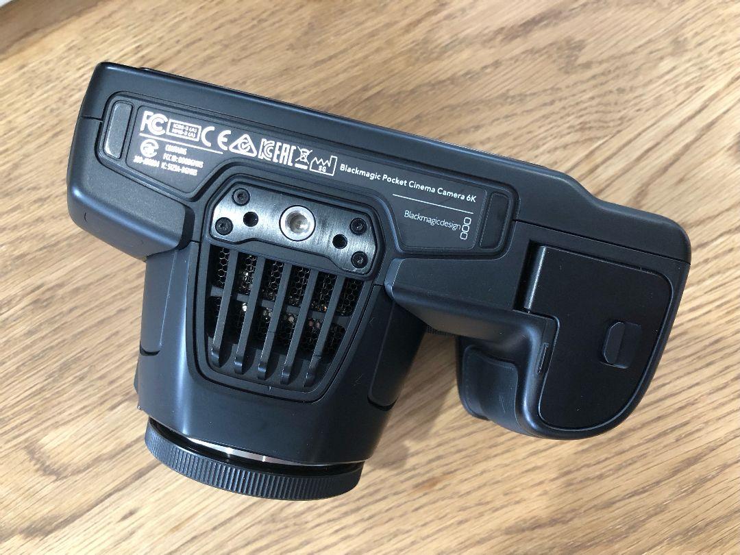 Blackmagic Cinema Camera 6K EF ケージ付き