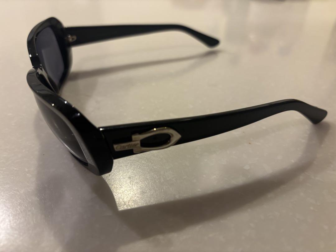Cartier ブラック サングラス ケース付き