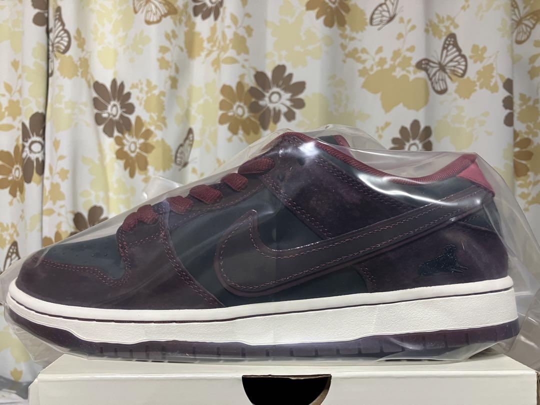 Riot Skateshop × Nike SB Dunk Low F&F