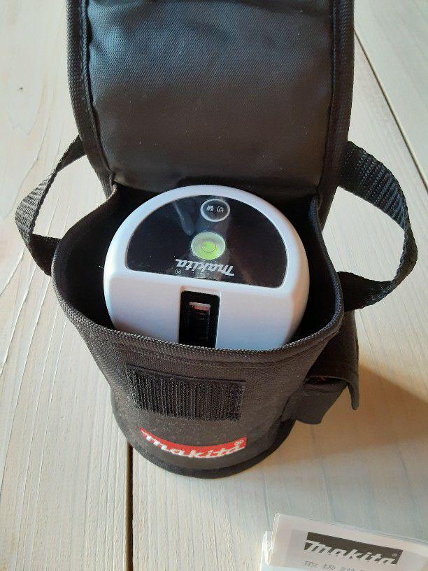 Makita　SK13P　屋内・屋外兼用墨出し器