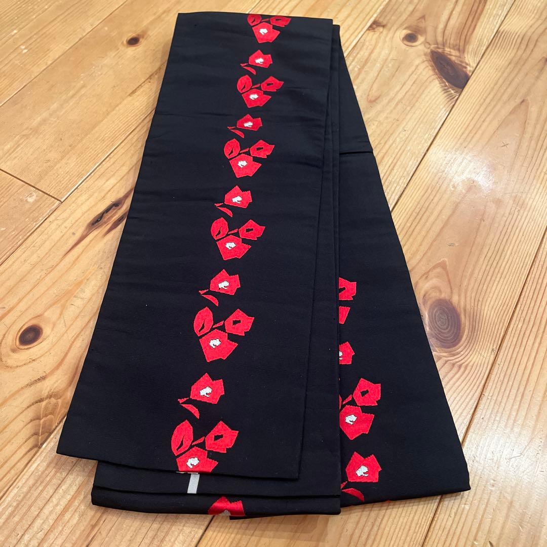 本場筑前博多織 モダン花柄 半幅帯 黒×赤目立った傷や汚れなし